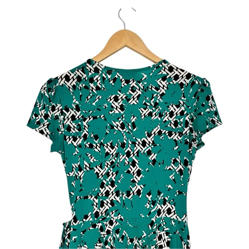 Leota Green Floral Geometric Print Faux Wrap Dress size Petite Small Cap Sleeve - Picture 4 of 10